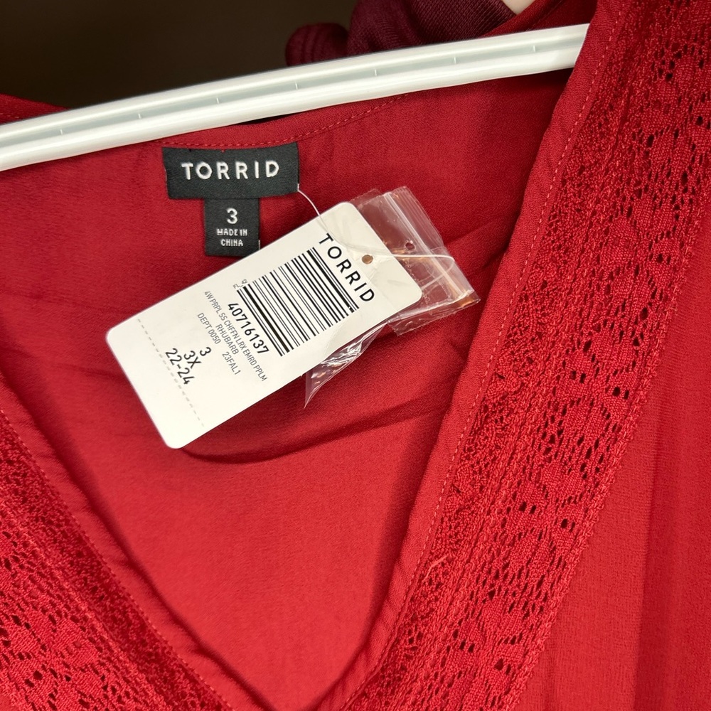 Torrid blouse - Picture 2 of 3